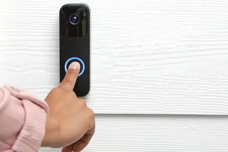 Blink Video Doorbell button press during everyday front-door use