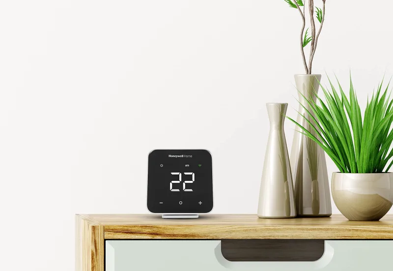 Honeywell Home D6 smart mini-split controller front touchscreen display