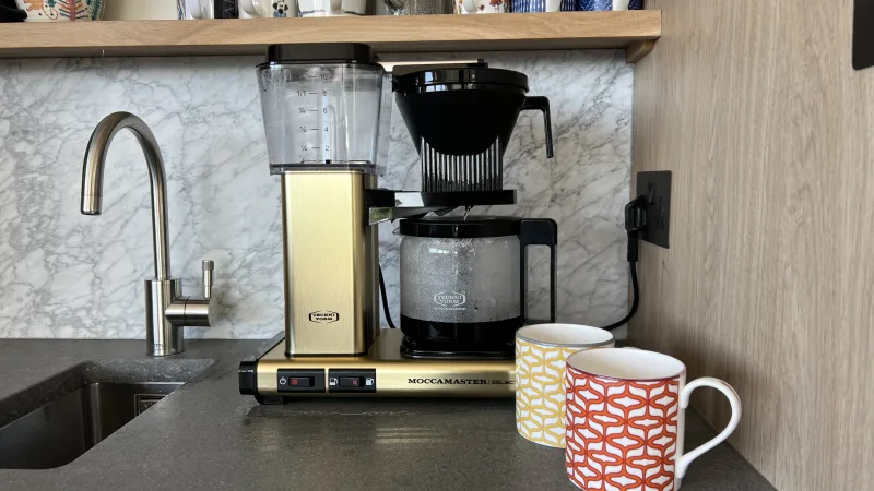 Technivorm Moccamaster KBGV Select with glass carafe on hotplate